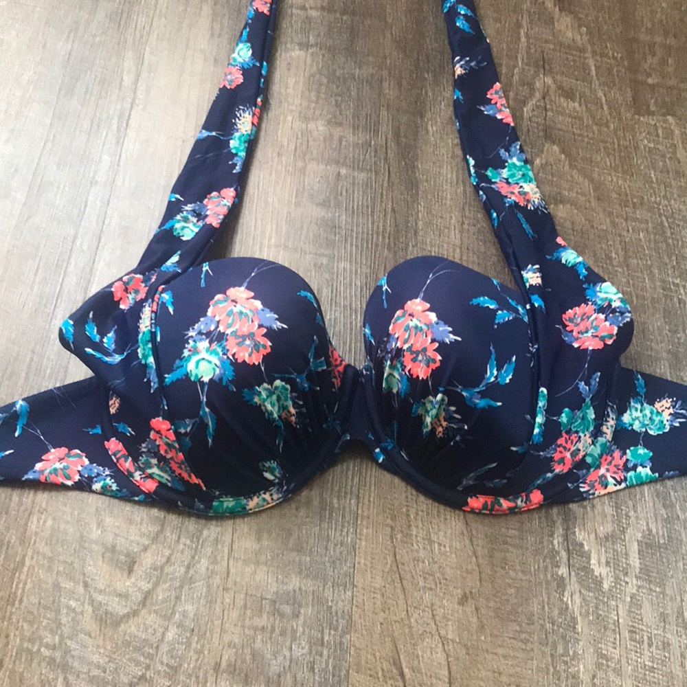 Victoria’s Secret Navy Bikini Halter Top 32DD